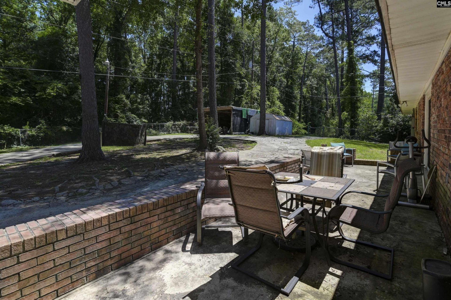 616 Amberly Road Photo 6
