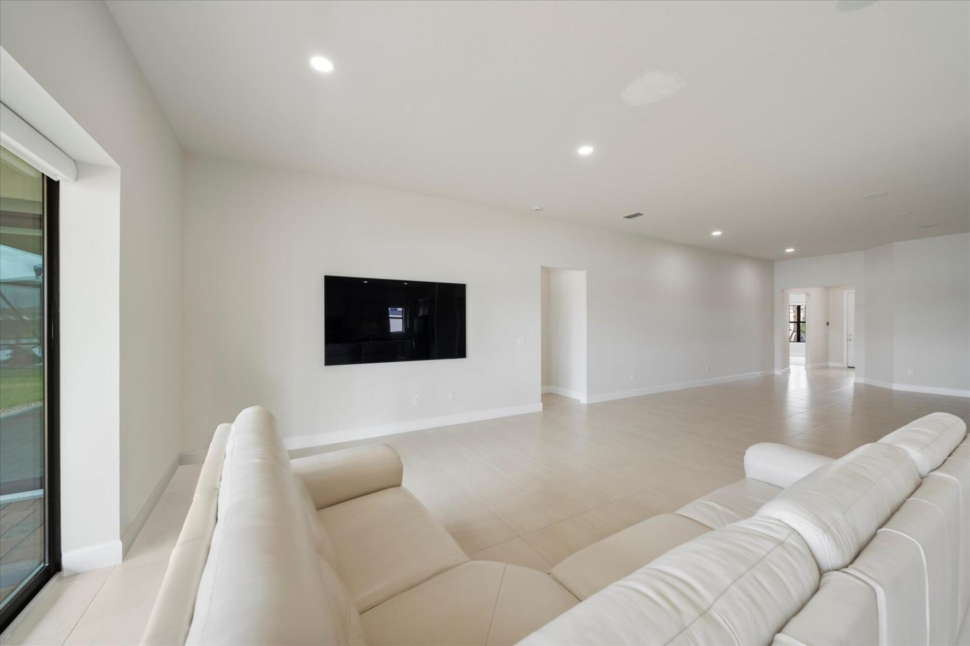 818 SE Courances Drive, Port Saint Lucie, FL 34984 Photo