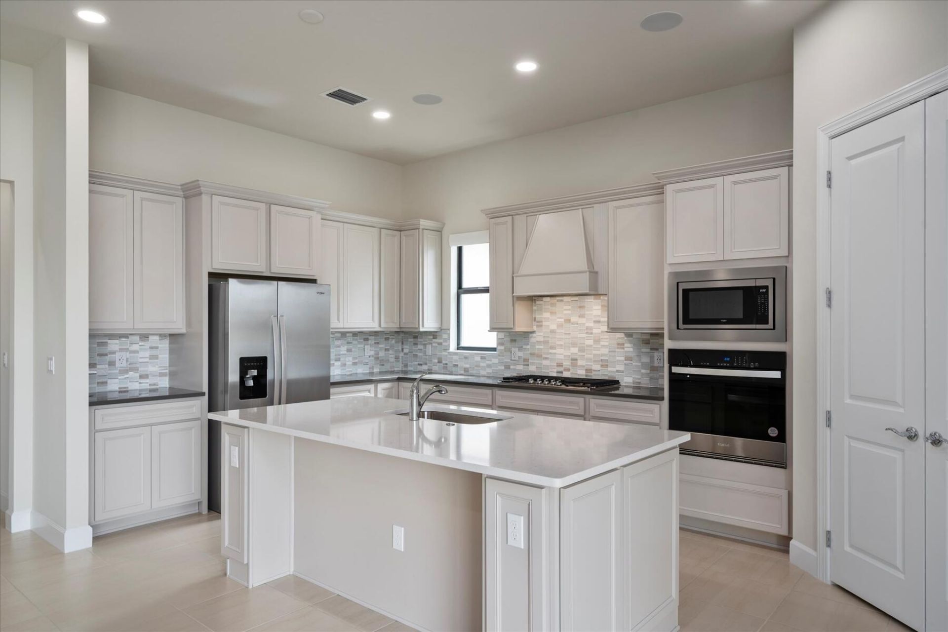 818 SE Courances Drive, Port Saint Lucie, FL 34984 Photo