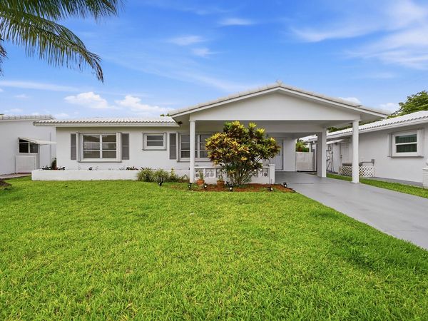 8410 NW 59th Place, Tamarac, FL 33321