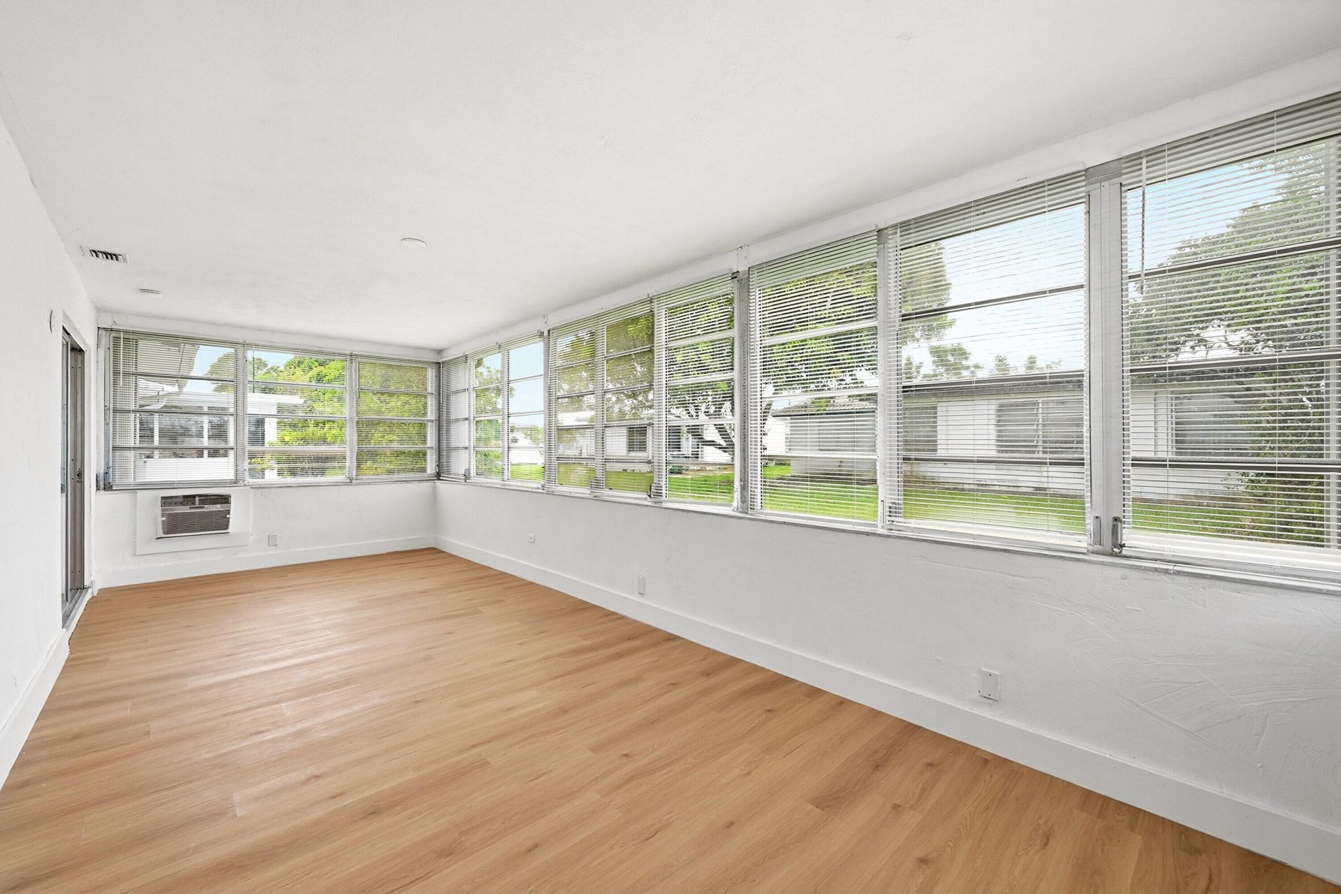 8410 NW 59th Place, Tamarac, FL 33321 Photo