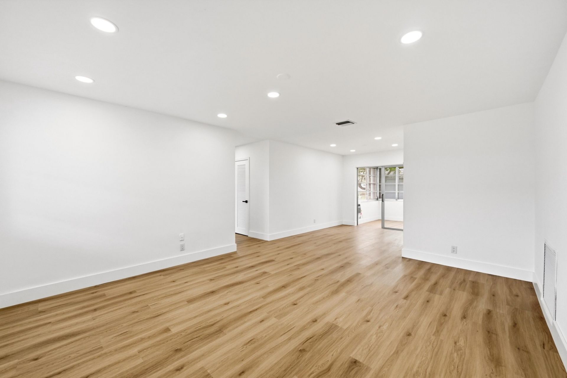 8410 NW 59th Place, Tamarac, FL 33321 Photo