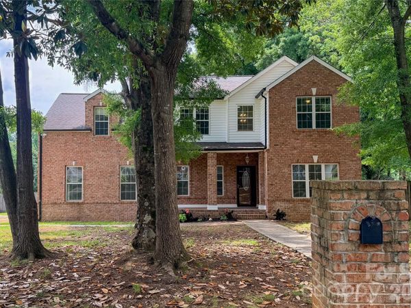 5846 Hanna Court, Charlotte, NC 28212