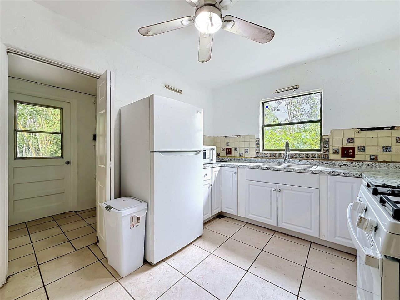 6330 Emerson Avenue S, Saint Petersburg, FL 33707 Photo