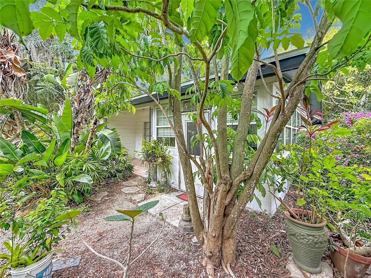6330 Emerson Avenue S, Saint Petersburg, FL 33707 Photo