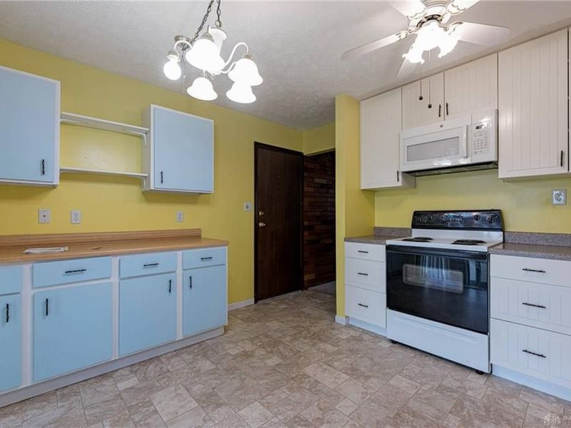 1689 Sioux Drive, Xenia, OH 45385 Photo 4