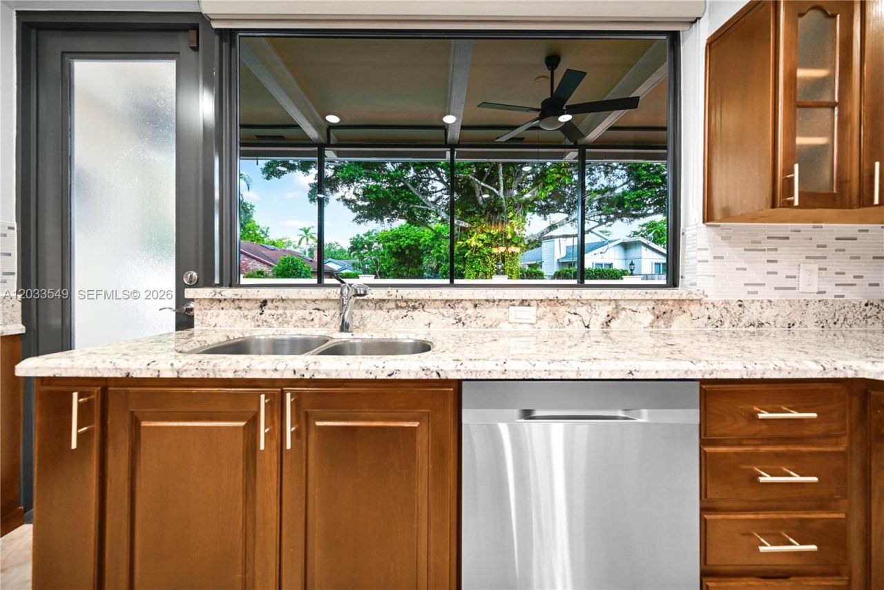 1067 SW 92nd Ave , Unit 1067, Plantation, FL 33324 Photo