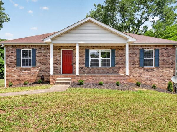 1009 Monica Dr , Clarksville, TN 37042