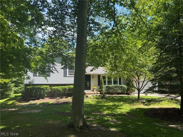 15025 Crestwood Drive , Middlefield, OH 44062