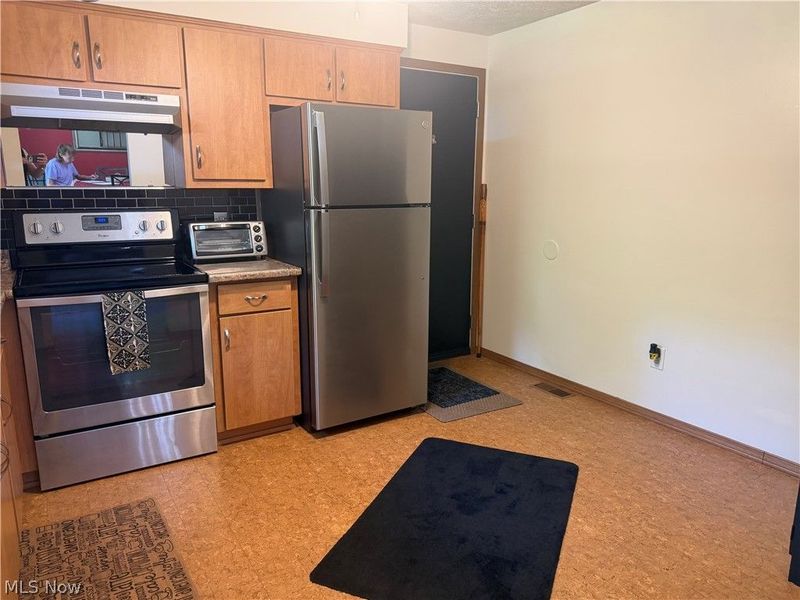 15025 Crestwood Drive, Middlefield, OH 44062 Photo 12