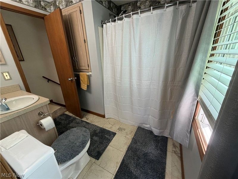 15025 Crestwood Drive, Middlefield, OH 44062 Photo 20