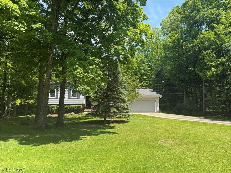 15025 Crestwood Drive, Middlefield, OH 44062 Photo 3