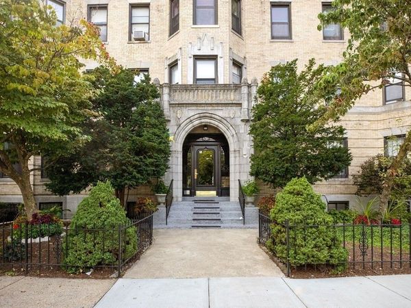 51 Park Drive, Unit 5, Boston, MA 02215