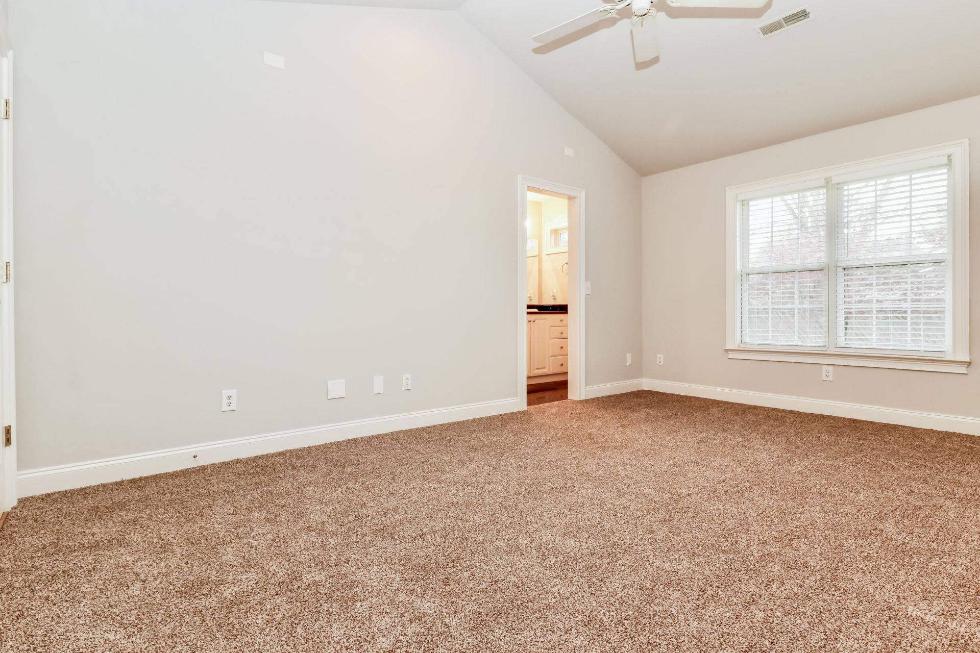 1351 Winterberry Avenue Photo 13
