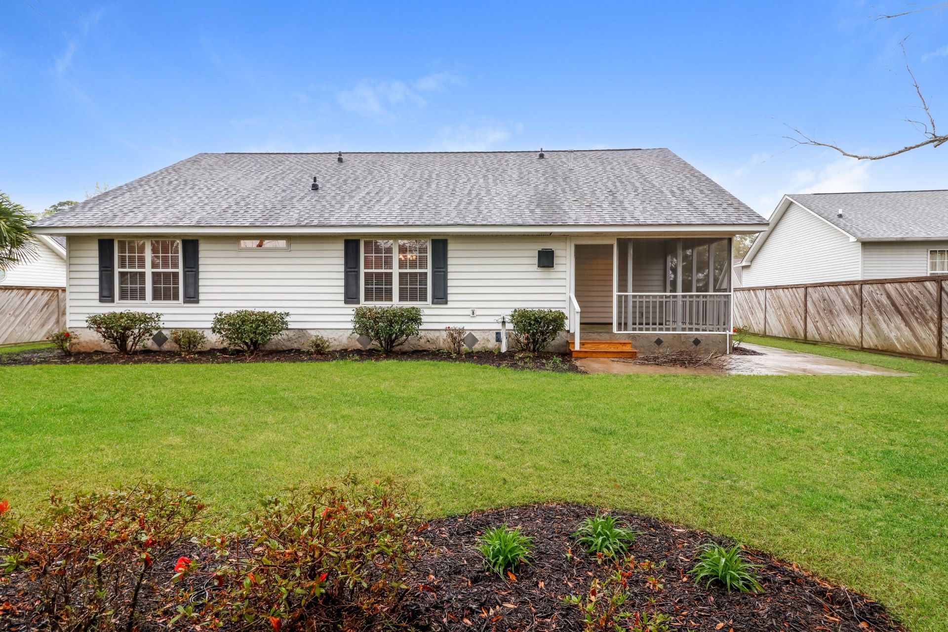 1351 Winterberry Avenue Photo 15