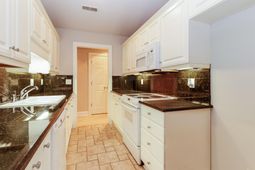 1351 Winterberry Avenue photo 4