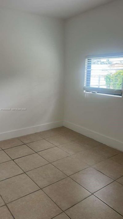 2467 NW 103rd St, Miami, FL 33147 Photo