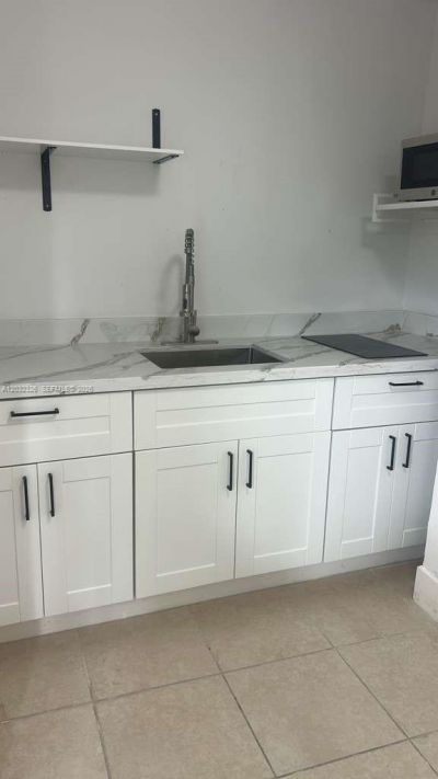 2467 NW 103rd St, Miami, FL 33147 Photo