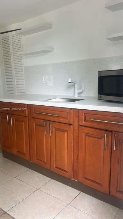 2467 NW 103rd St, Miami, FL 33147 Photo