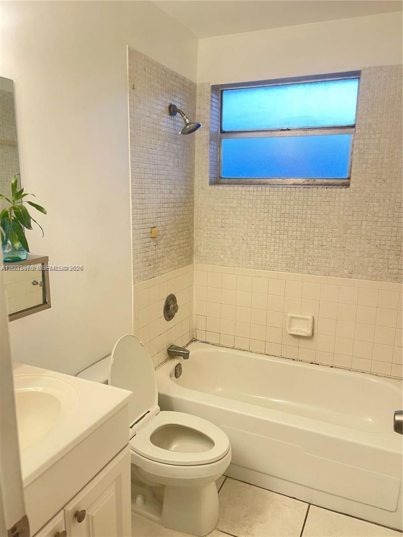 10383 N Kendall Dr , Unit N5, Miami, FL 33176 Photo