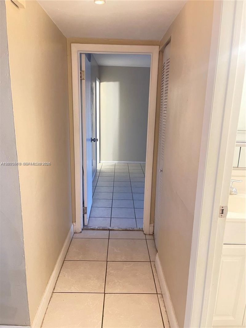 10383 N Kendall Dr , Unit N5, Miami, FL 33176 Photo
