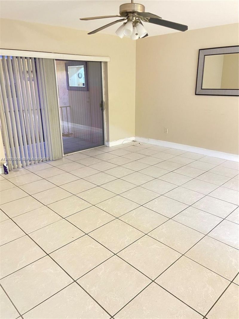10383 N Kendall Dr , Unit N5, Miami, FL 33176 Photo