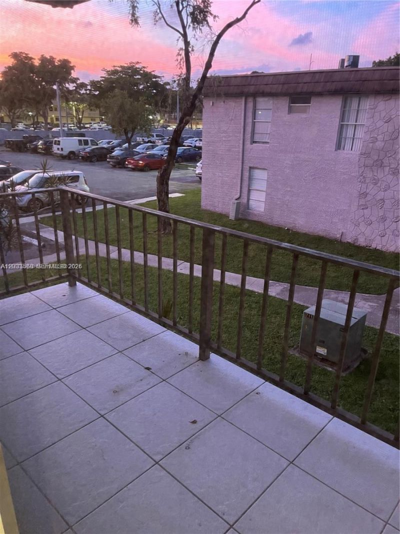 10383 N Kendall Dr , Unit N5, Miami, FL 33176 Photo
