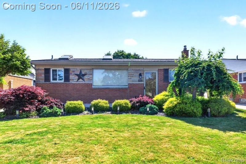 16627 Mccann Street, Southgate, MI 48195 Main Photo