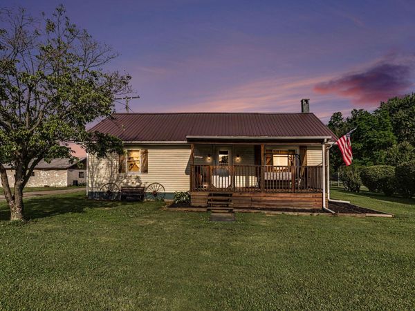 108 Washington Street, Coshocton, OH 43812