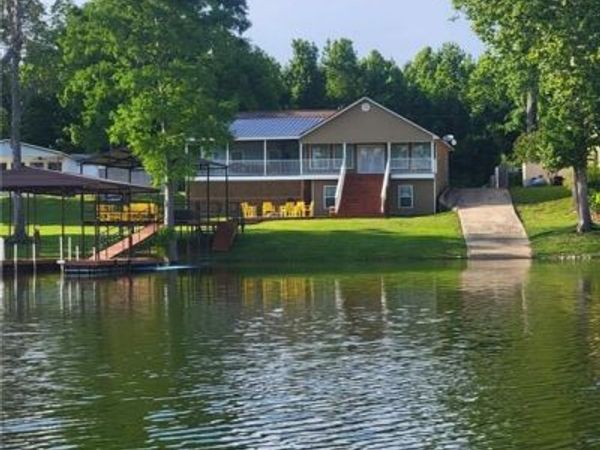 1449 CHURCH Street, Jonesville, LA 71418
