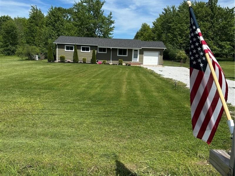 7825 Lester Drive, Leroy, OH 44077 Photo 2