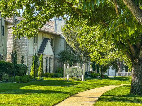 1967 Noble Run Way, Unit 8, Columbus, OH 43229