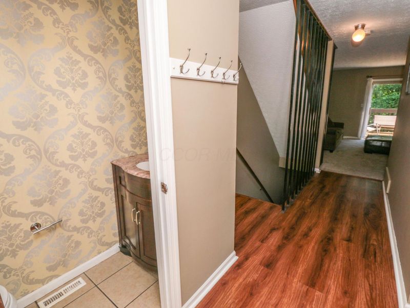 1967 Noble Run Way, Unit 8, Columbus, OH 43229 Photo 16