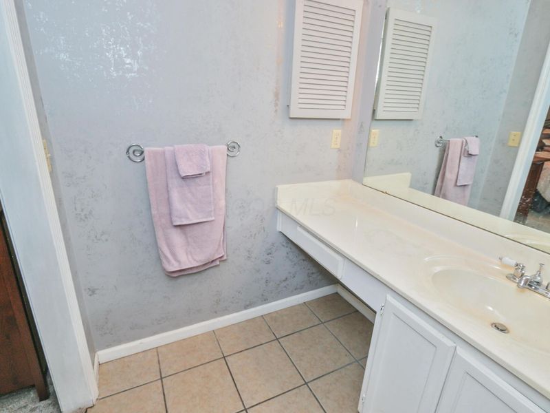 1967 Noble Run Way, Unit 8, Columbus, OH 43229 Photo 31