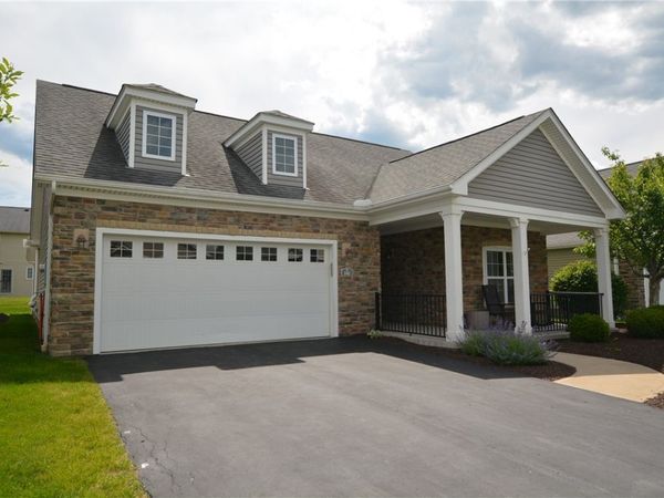 142 Cobblestone Dr, Pittsburgh, PA 15237