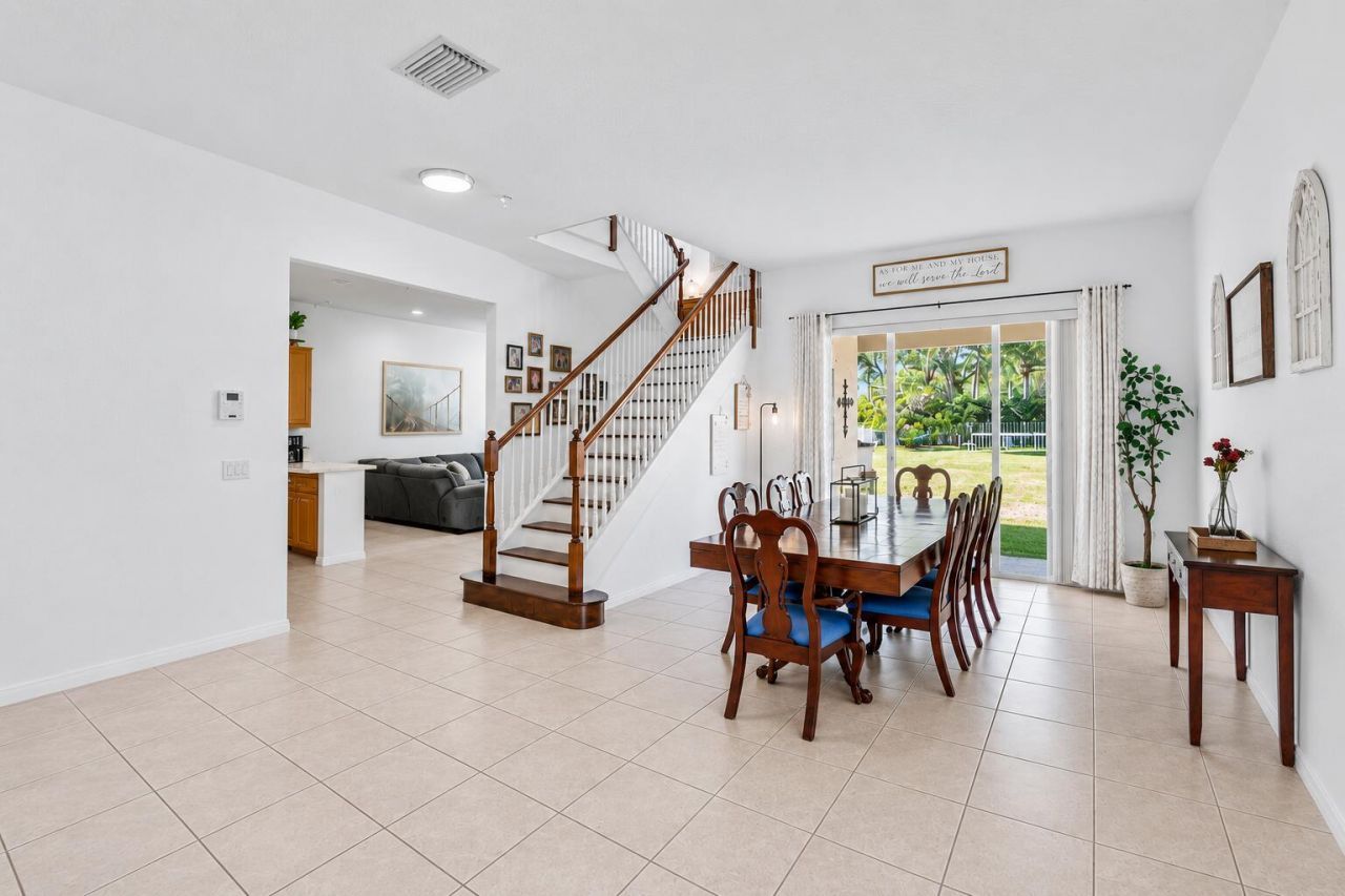140 Bellezza Terrace, Royal Palm Beach, FL 33411 Photo