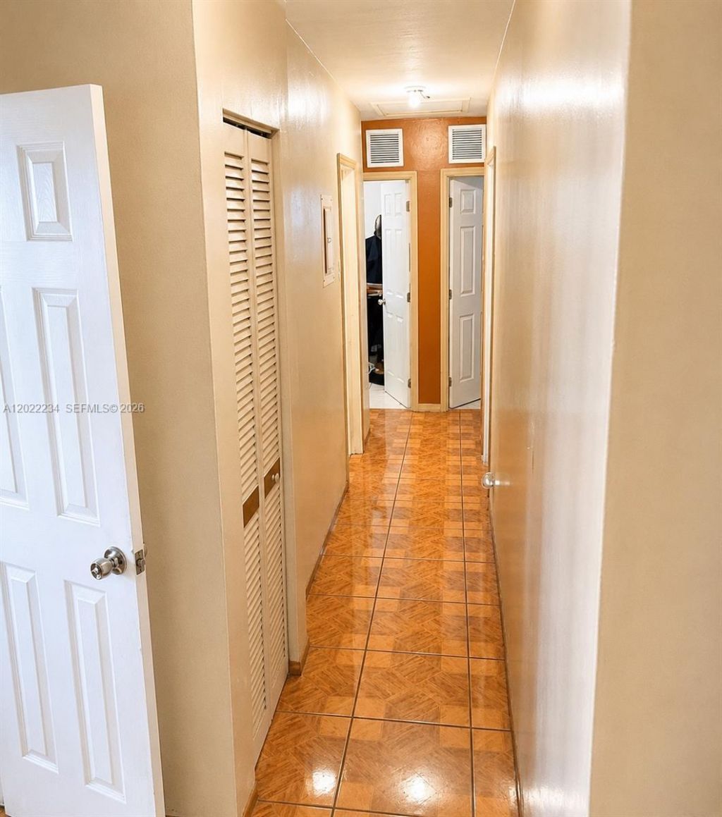 716 NW 4th St, Hallandale Beach, FL 33009 Photo