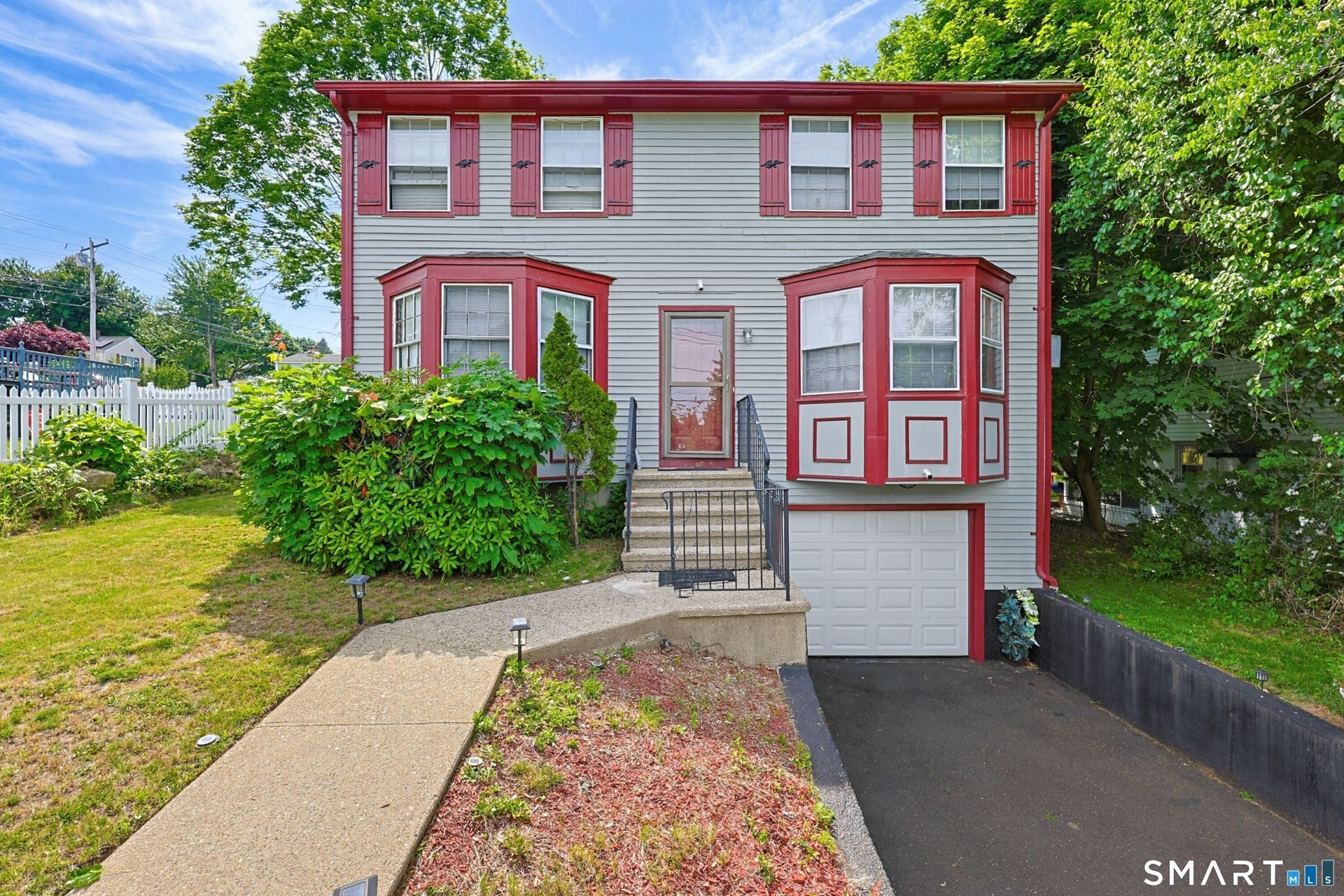 3 Lane, Trumbull, CT 06611 Main Photo