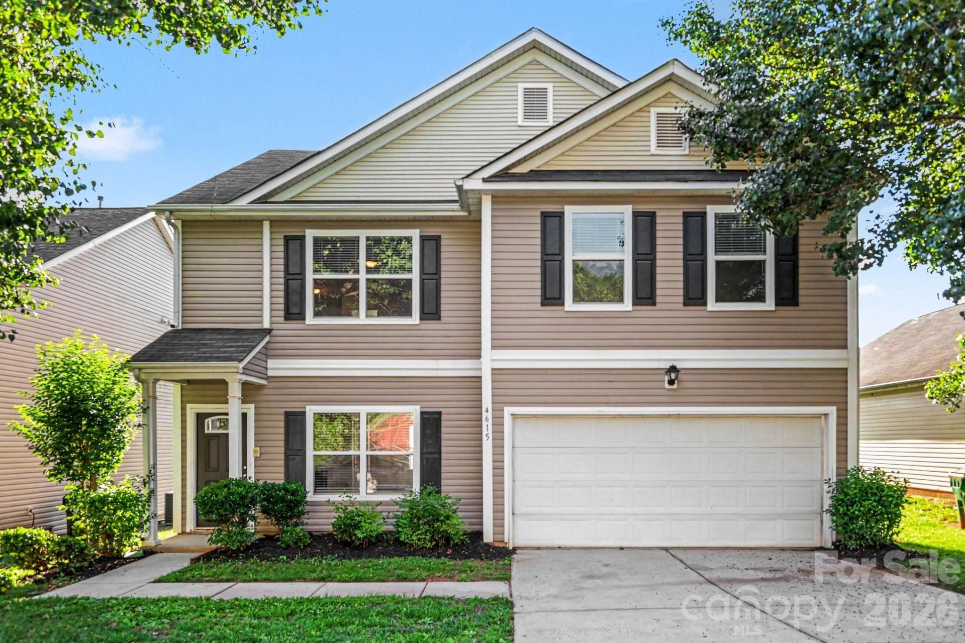 4615 Potters Glen Road, Charlotte, NC 28269 Main Photo