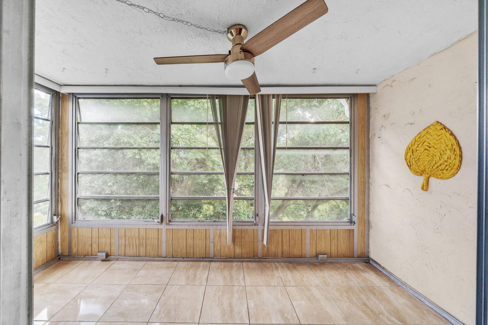 3070 NW 48th Terrace, Unit 405, Lauderdale Lakes, FL 33313 Photo