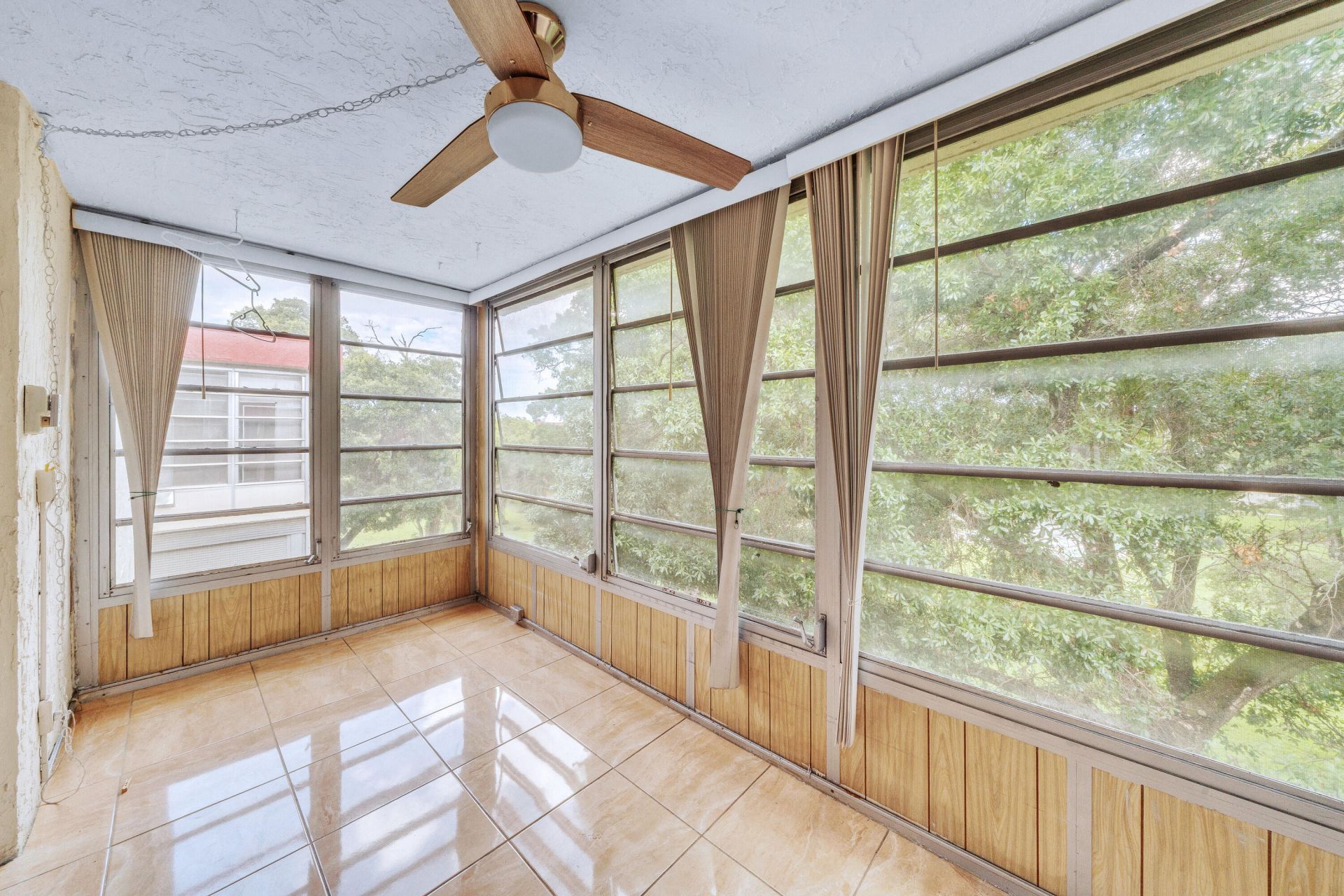 3070 NW 48th Terrace, Unit 405, Lauderdale Lakes, FL 33313 Photo
