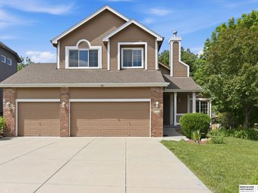 18602 Leavenworth Street, Elkhorn, NE 68022