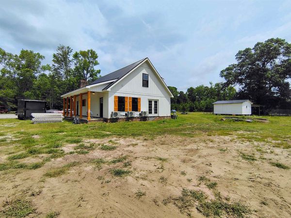 735 Hemingway Rd., Longs, SC 29568