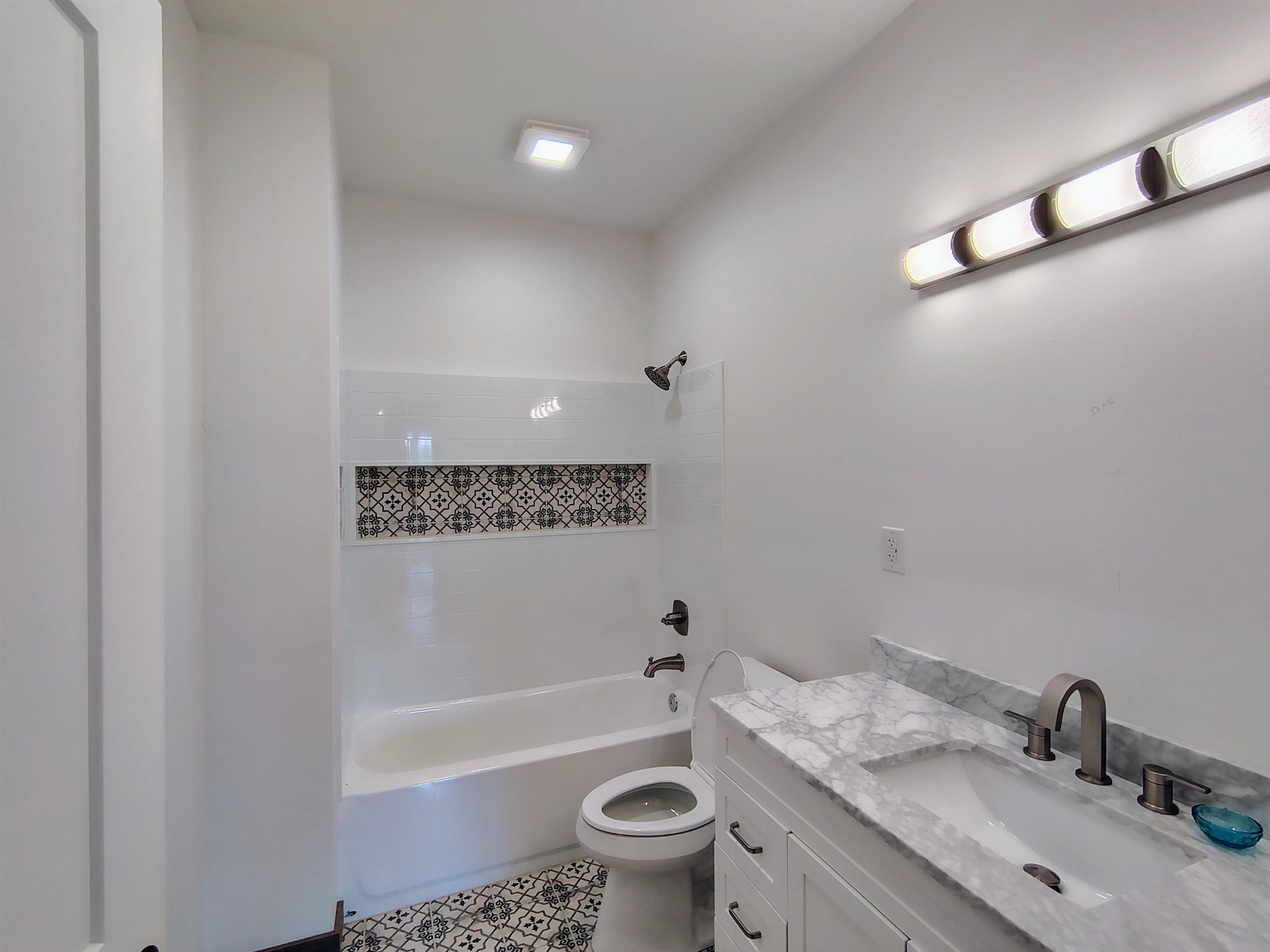 735 Hemingway Rd. Photo 15