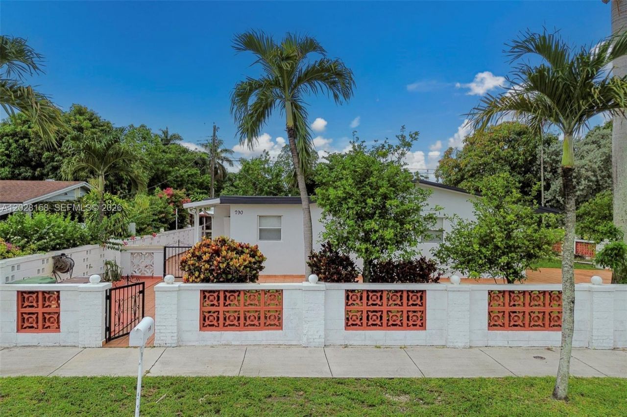 790 W 73rd Pl, Hialeah, FL 33014 Photo