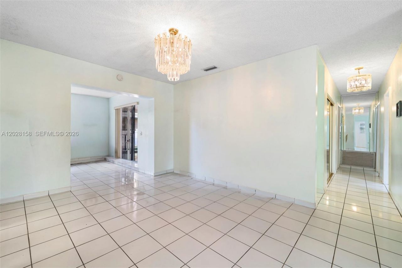 790 W 73rd Pl, Hialeah, FL 33014 Photo