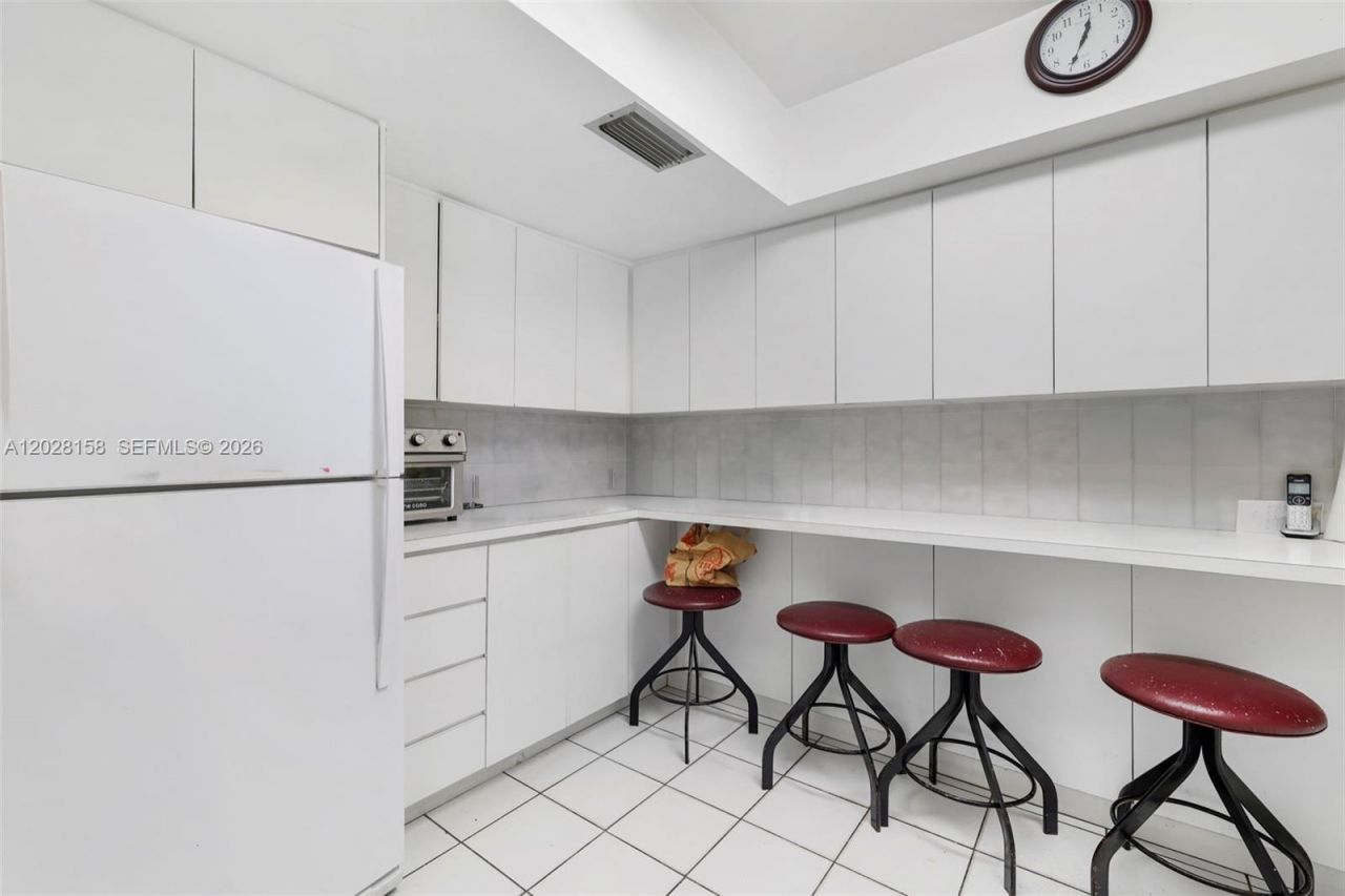 790 W 73rd Pl, Hialeah, FL 33014 Photo