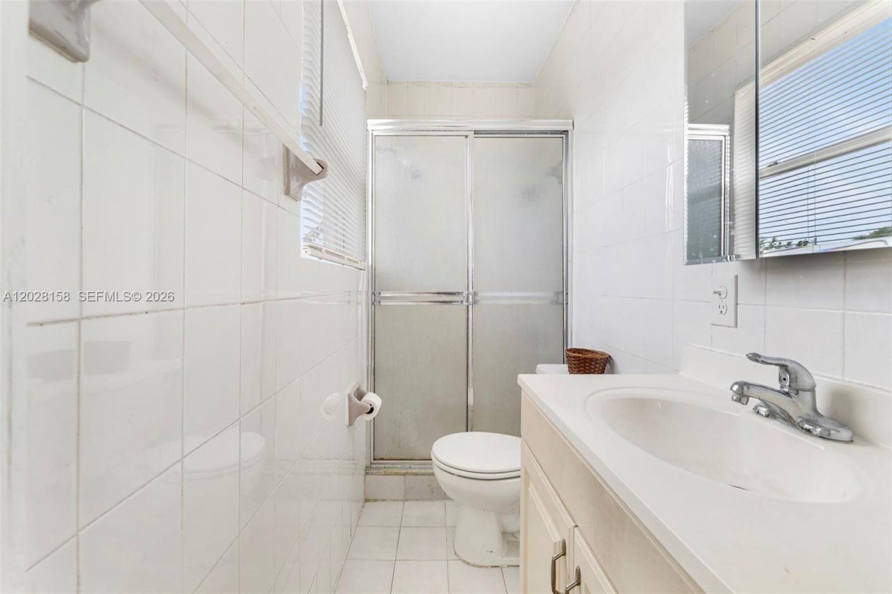 790 W 73rd Pl, Hialeah, FL 33014 Photo