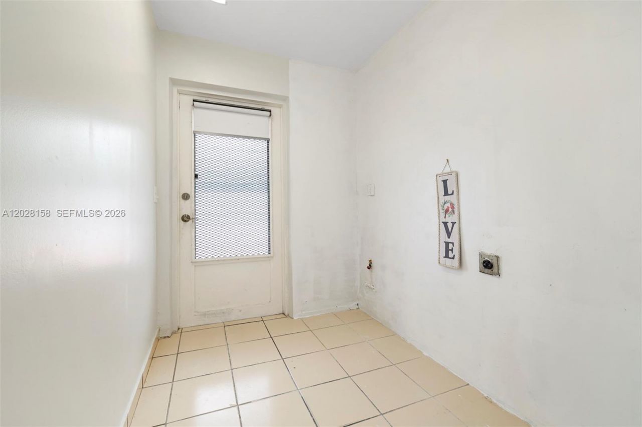 790 W 73rd Pl, Hialeah, FL 33014 Photo