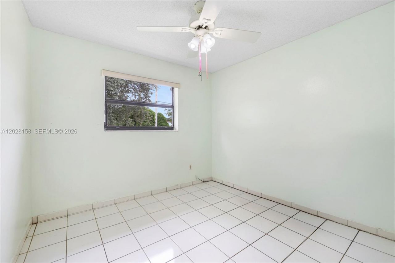 790 W 73rd Pl, Hialeah, FL 33014 Photo